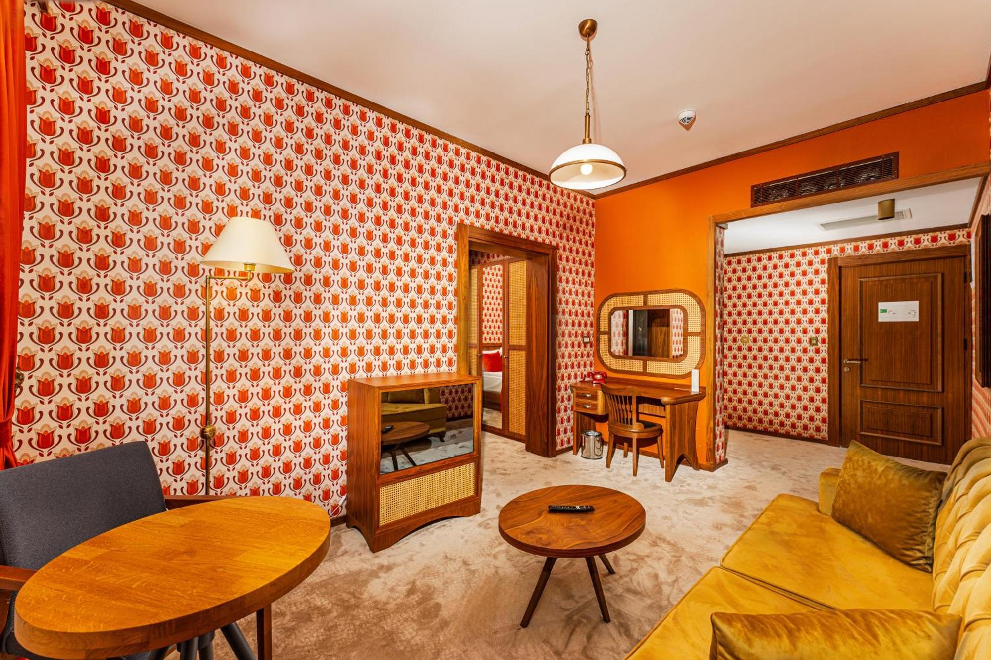 Otel 74