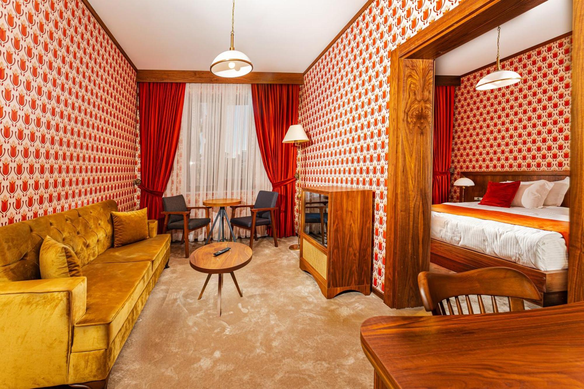 Otel 74